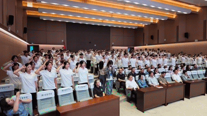 湖北医药学院213名健儿誓师征战大运[00-00-29--00-00-37]